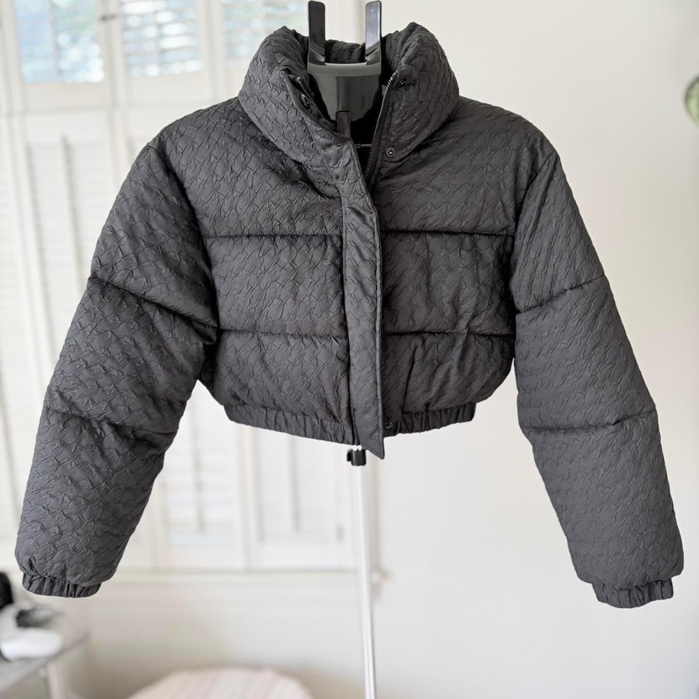 Elodie Black Textured Crinkle Cropped Puffer Jacket ELJY3497-NR Womens XS